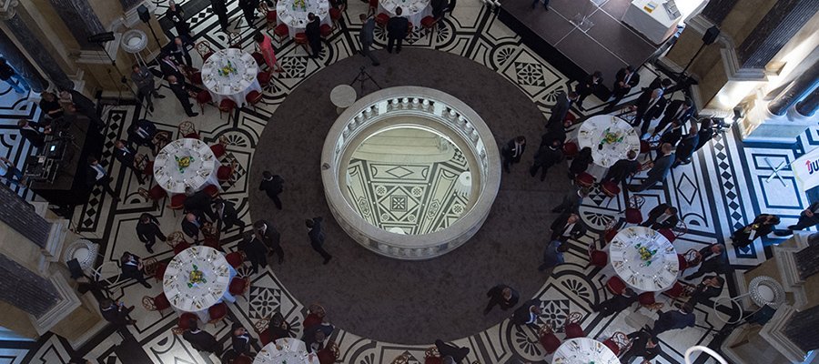 top-shootings-business-event-slide-3